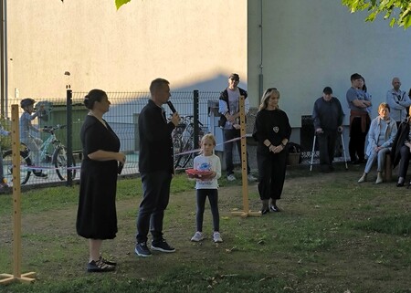 Podžupan Aleš Perič Močnik in ravnateljica Stanka Naglič