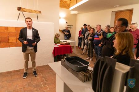 F_Brezar-Small-2023-10-09_19-39-45